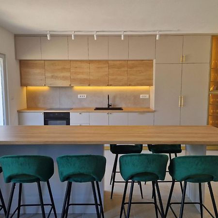 Holiday Home Nino With Amazing Swimming Pool สลาทิเน ภายนอก รูปภาพ